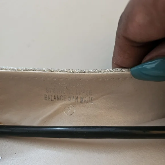 De Blossom Collection Glittering Silver Flats - Picture 11 of 16